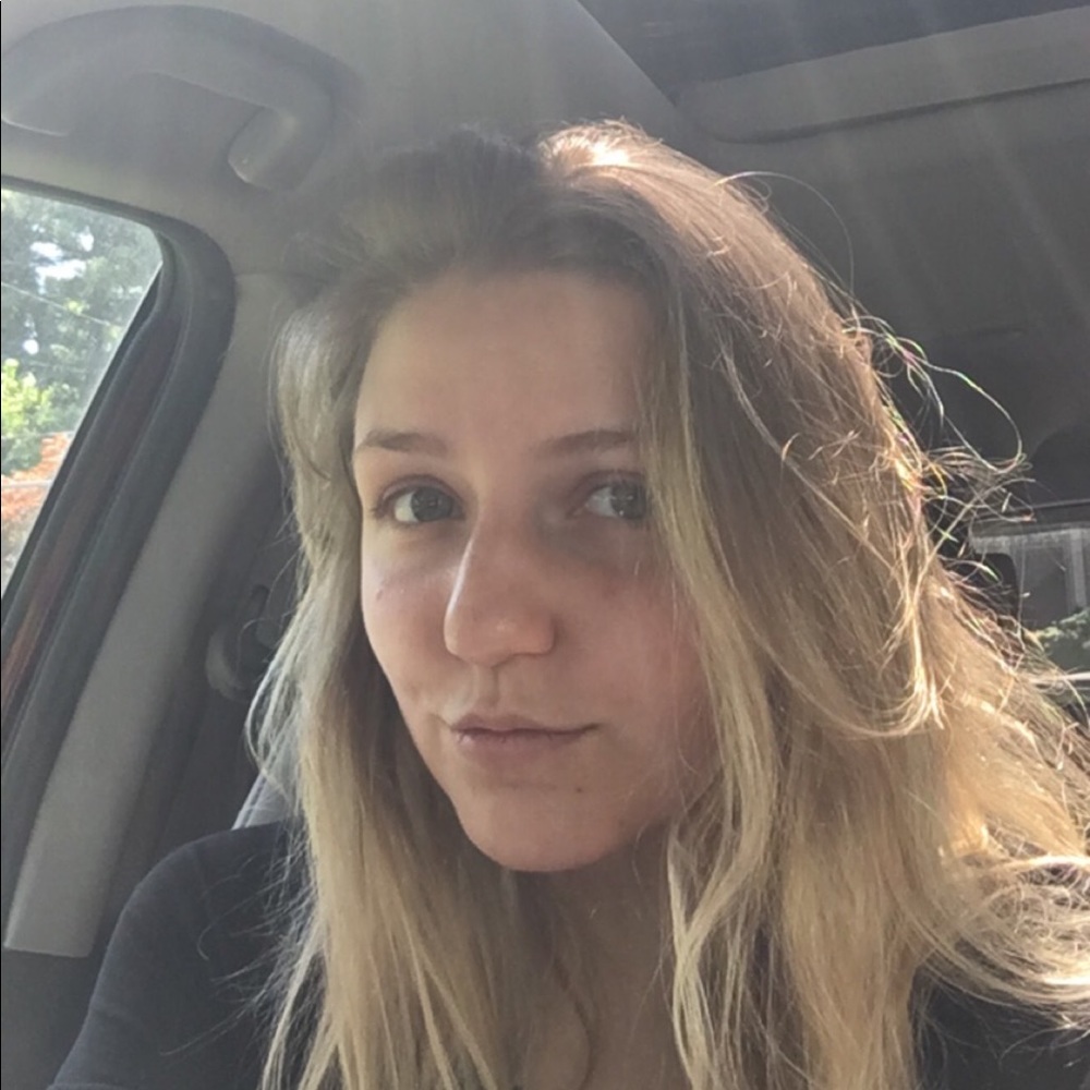 Meet your Posher, Julia